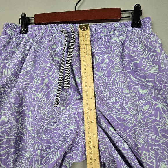NIKE Shark Lap 6.5" Volley Swim Trunks Color‎ Atomic Violet Mens Size L Swimming - Picture 12 of 15
